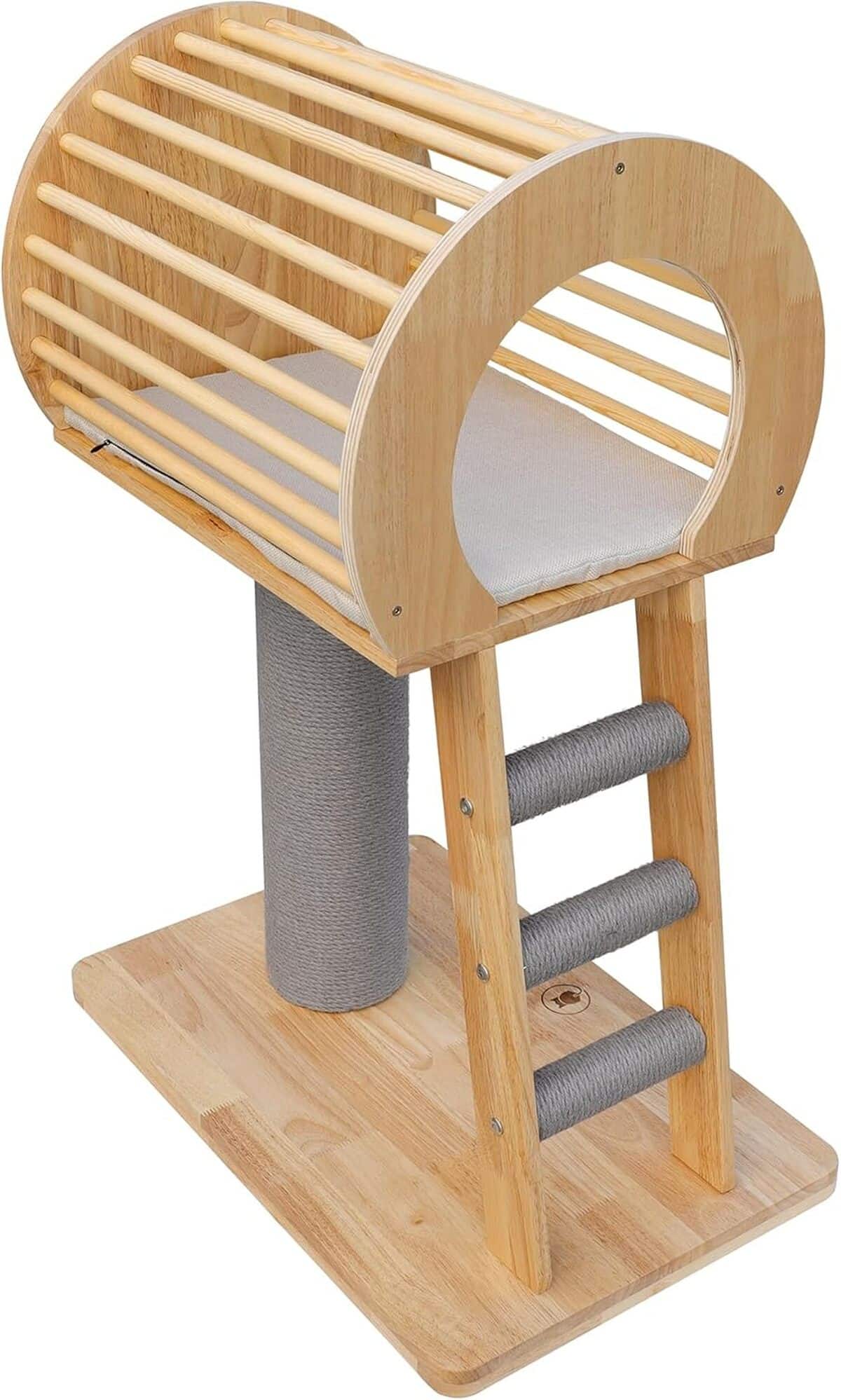 Avis sur l'arbre à chat moderne